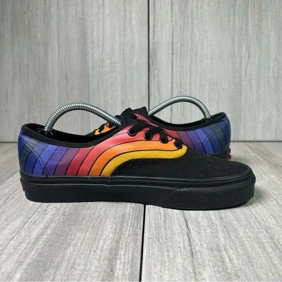 Vans Authentic Refract Rainbow Sunset Stripes Lace Up Sneaker Women’s Size 7 - Picture 4 of 10